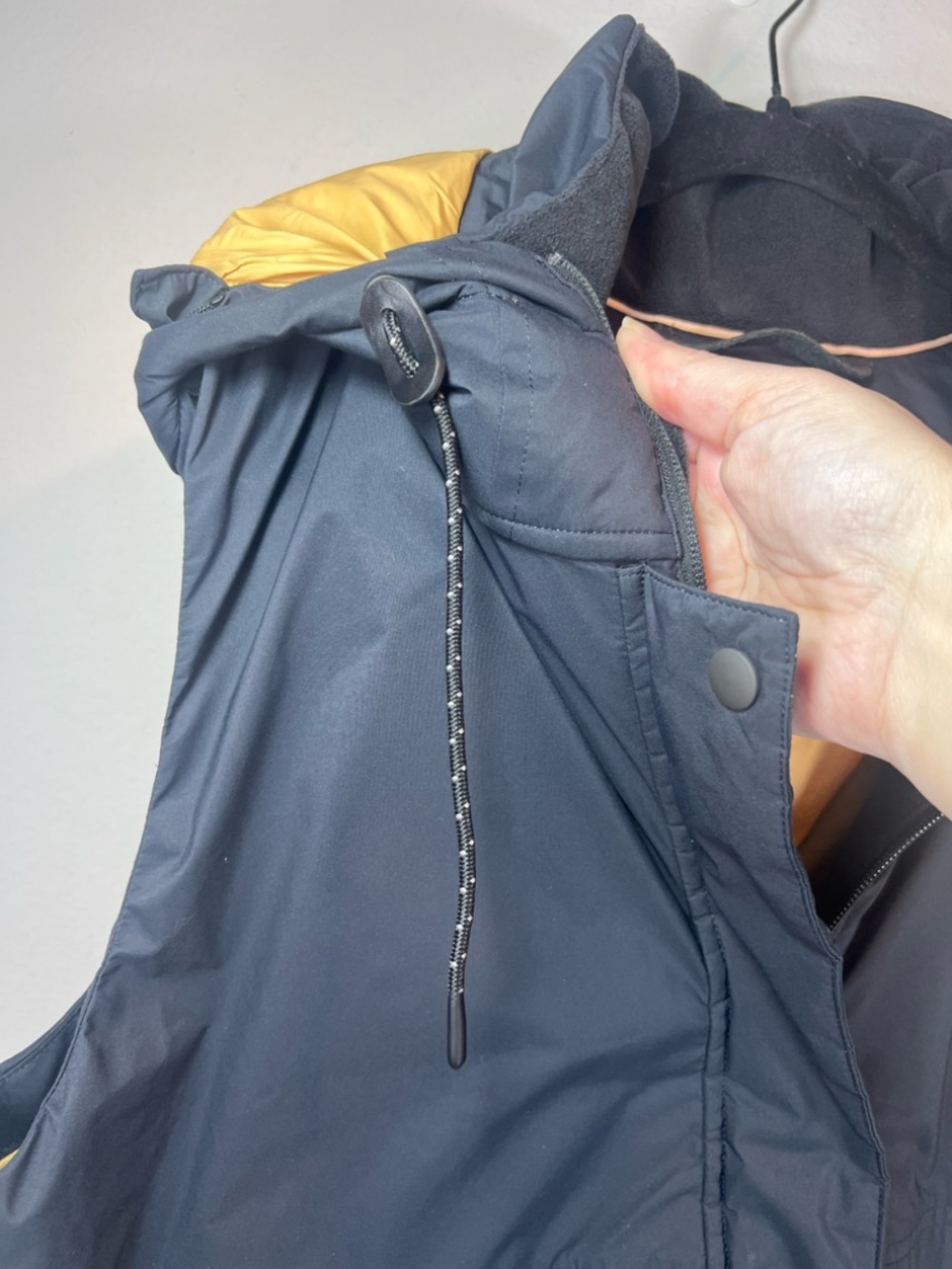 Prana Hooded Puffer Vest Black Lined Pockets Full Zip Outdoor Cozy Winter Large - Picture 7 of 16